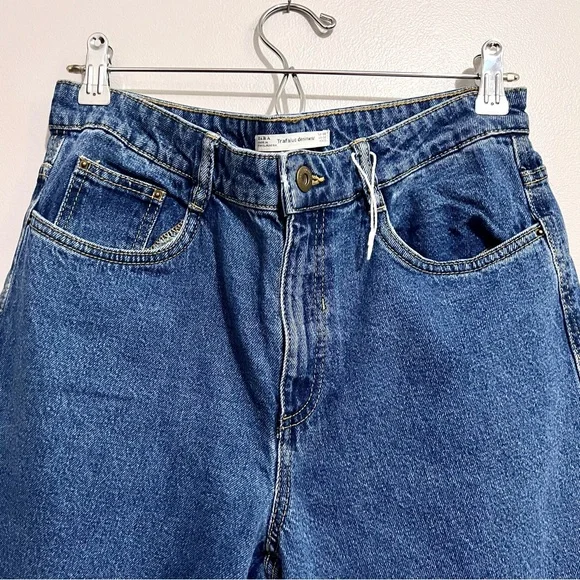 NWOT Zara Trafaluc Denimwear High-Waisted Cropped Distressed Flare Jeans - Picture 8 of 11